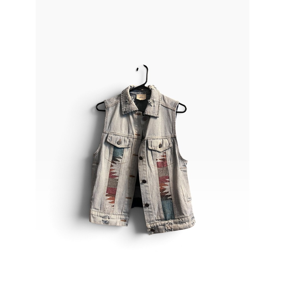 Sterling & Stitch Womens Distressed Denim Vest Southwestern Tapestry Back Small